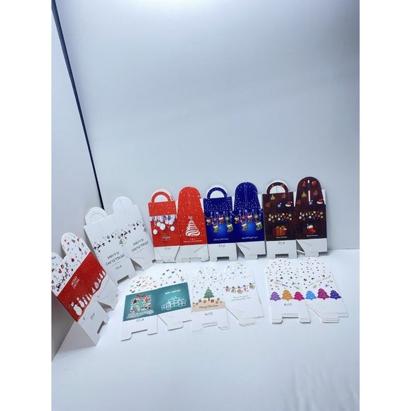 24pc Cute Foldable Cardboard Christmas Treat Boxes Cupcake Holders Holiday New - Picture 2 of 12